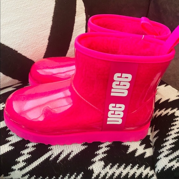 UGG Classic Clear Mini Dragon Fruit 7 - Picture 3 of 5